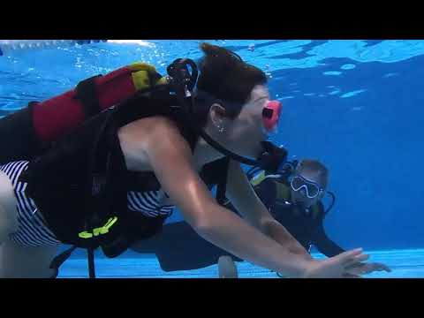 Heather Farley Goes scuba diving with the Scuba Trust